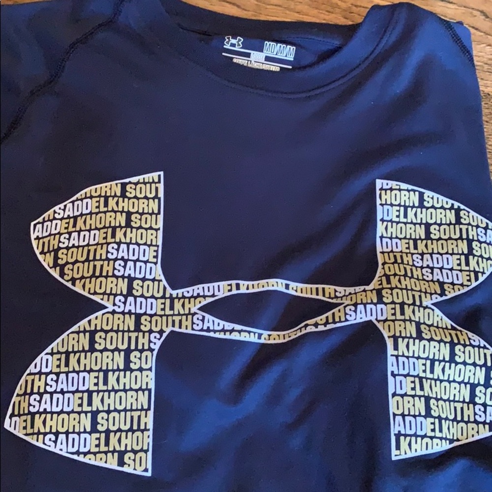 🎉⭐️Host Pick⭐️🎉Under Armour shirt - Picture 1 of 5